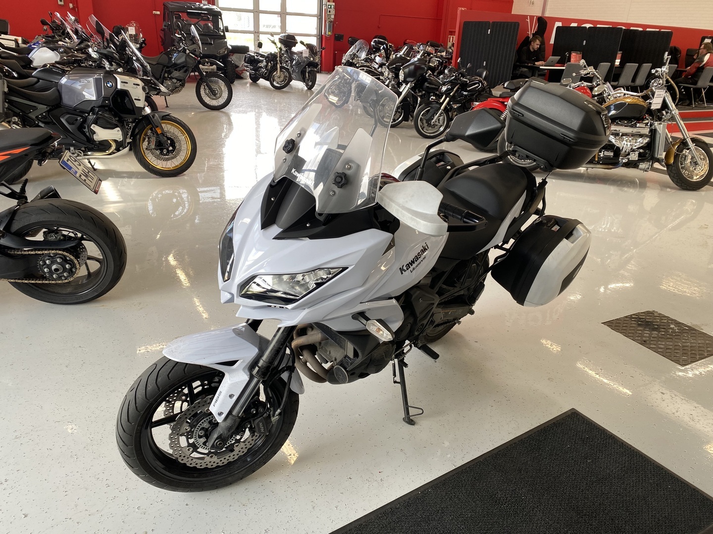 Kawasaki - VERSYS - 650 ABS // Suomi-pyörä / 3x Laukut / 2x Avain // - Moottoripyörä