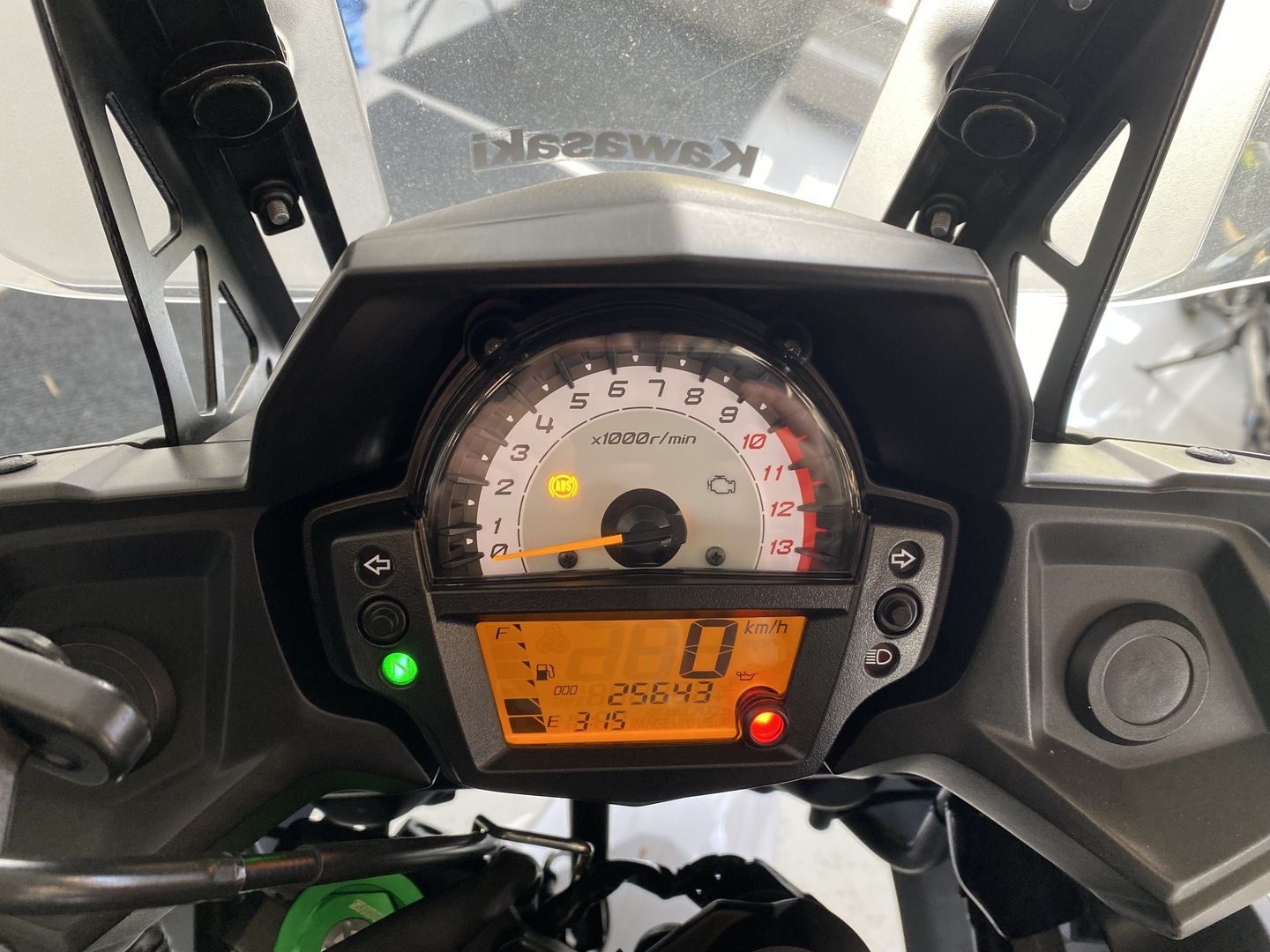 Kawasaki - VERSYS - 650 ABS // Suomi-pyörä / 3x Laukut / 2x Avain // - Moottoripyörä