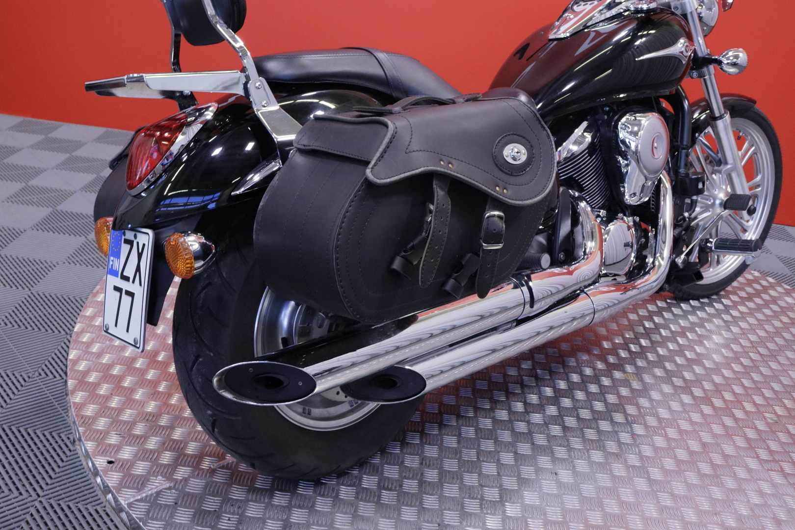 Kawasaki - VN - 900 Custom // Juuri saapunut! / Nahkalaukut / Suomi-Pyörä // - Moottoripyörä