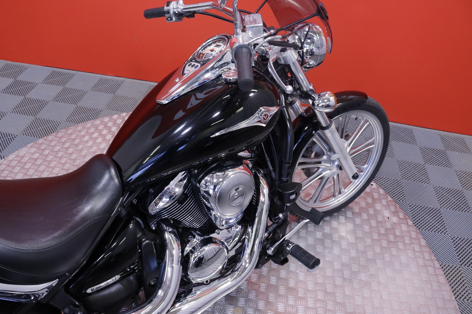 Kawasaki - VN - 900 Custom // Juuri saapunut! / Nahkalaukut / Suomi-Pyörä // - Moottoripyörä