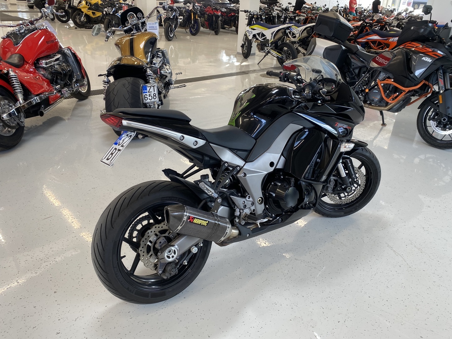 Kawasaki - Z - 1000 SX // Suomi-pyörä / Akrapovic / Huoltokirja // - Moottoripyörä