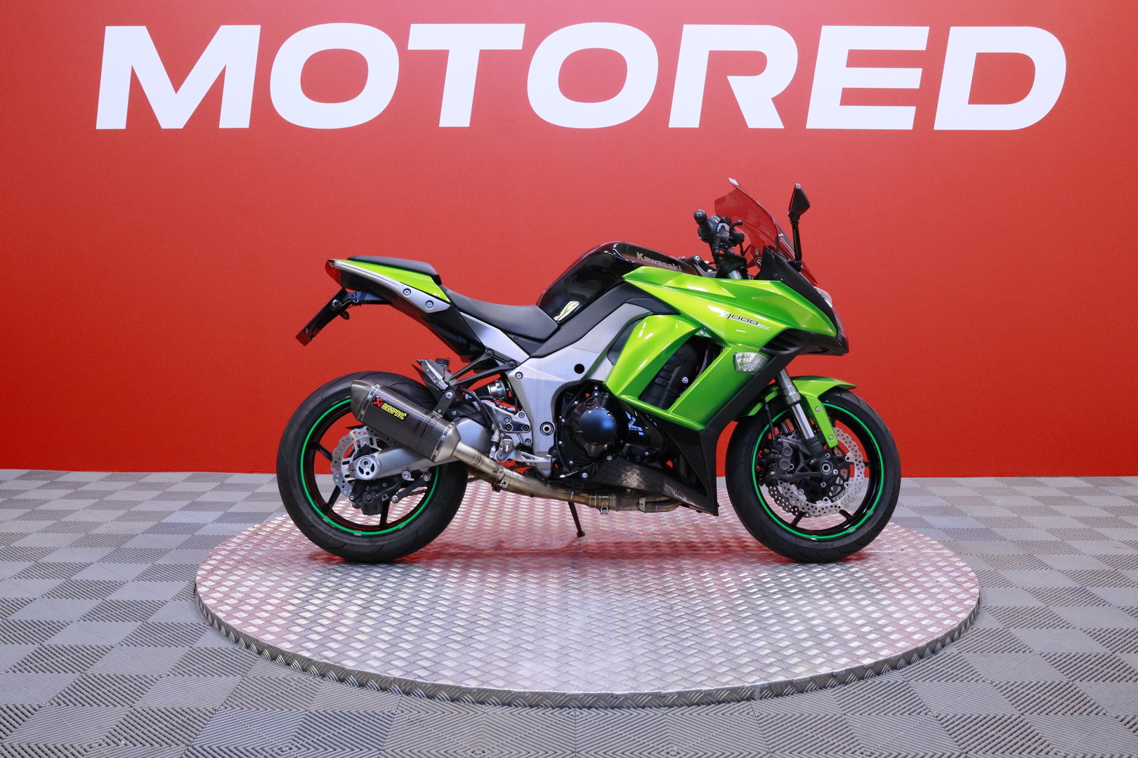 Kawasaki - Z - 1000 SX // Suomi-pyörä / Huoltokirja / Akrapovic / Juuri saapunut! // - Moottoripyörä