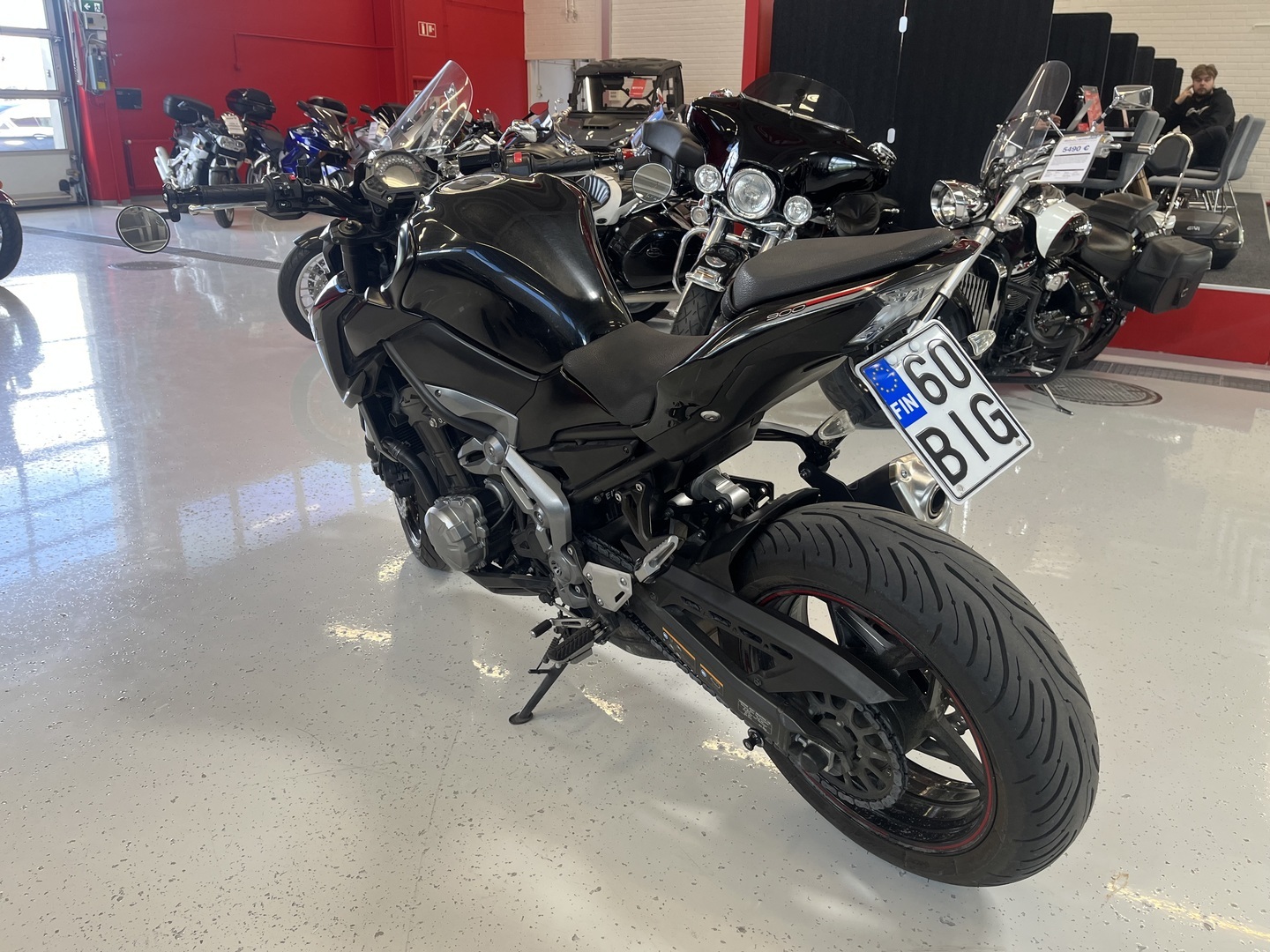 Kawasaki - Z - 900 // Juuri Saapunut / ABS / Suomi-Pyörä / Huoltokirja / Tangonpääpeilit // - Moottoripyörä