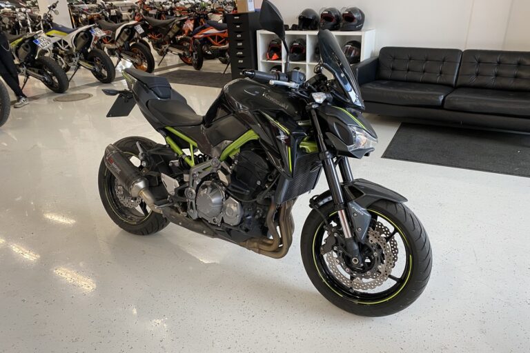 Kawasaki - Z - 900 // Juuri saapunut / Yoshimura Slipari / Suomi-Pyörä / Kahvalämppärit / Kotiinkuljetus // - Moottoripyörä