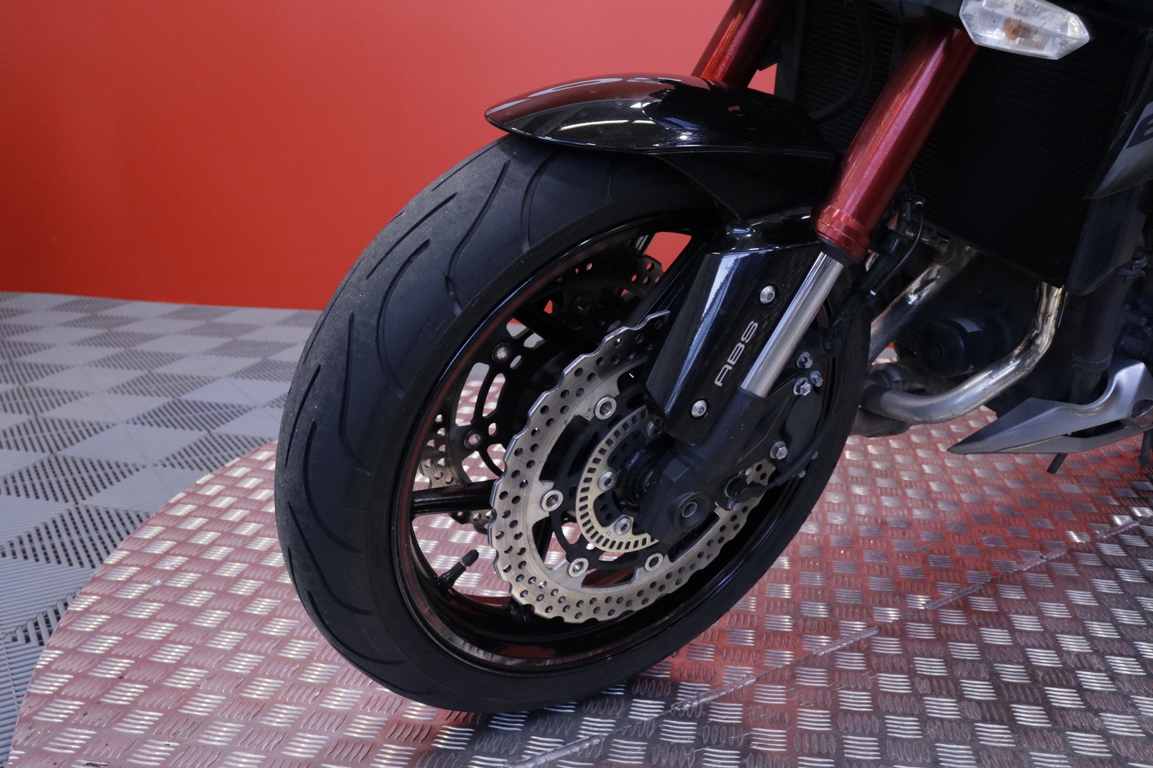 Kawasaki - Z - 800 // Suomi-pyörä / Akrapovic / ABS // - Moottoripyörä