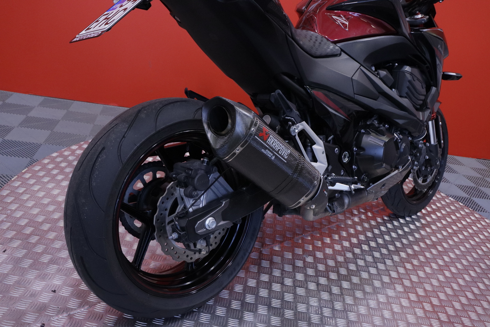 Kawasaki - Z - 800 // Suomi-pyörä / Akrapovic / ABS // - Moottoripyörä