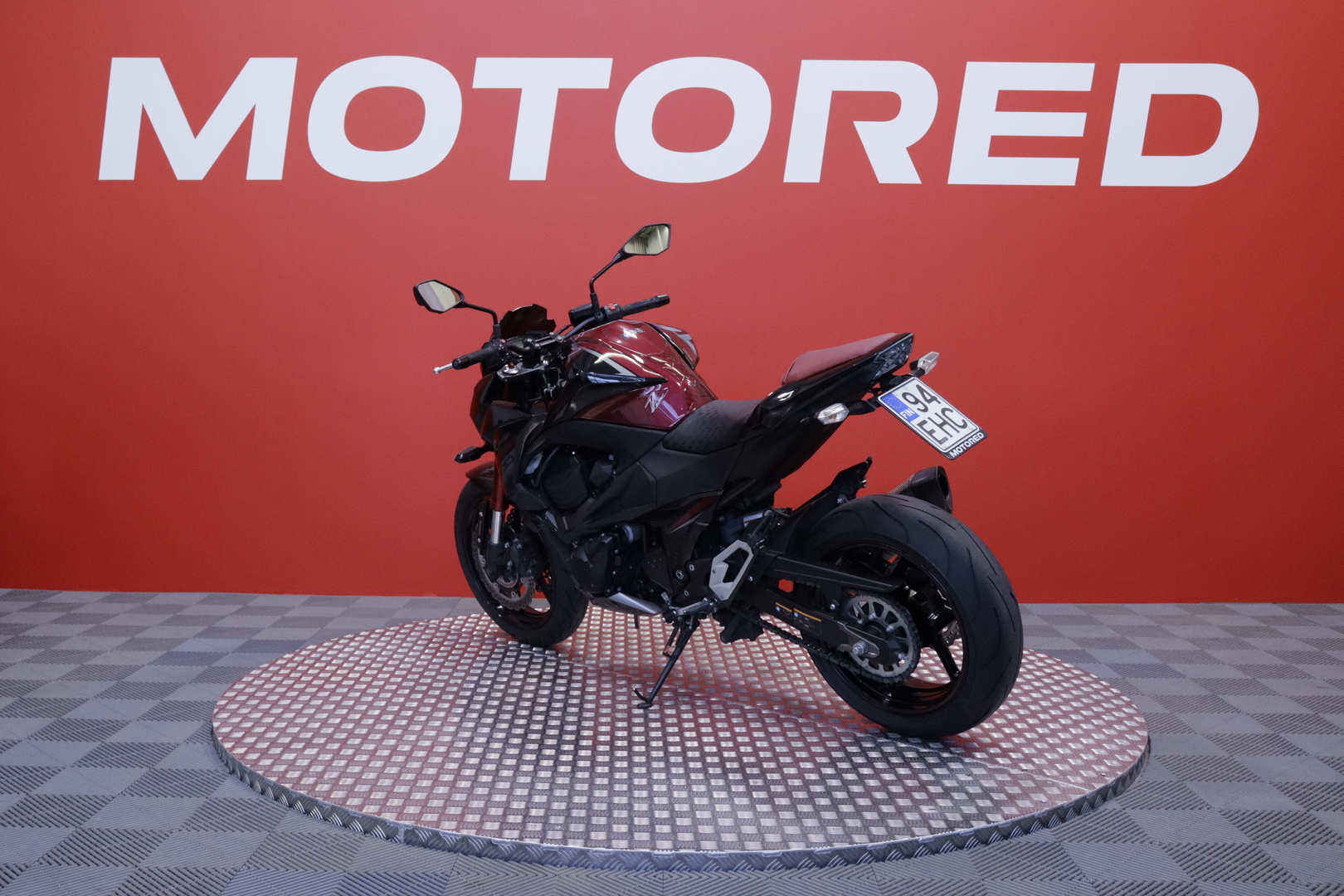 Kawasaki - Z - 800 // Suomi-pyörä / Akrapovic / ABS // - Moottoripyörä