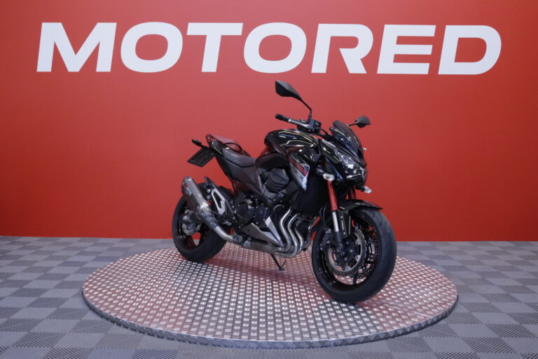 Kawasaki - Z - 800 // Suomi-pyörä / Akrapovic / ABS // - Moottoripyörä