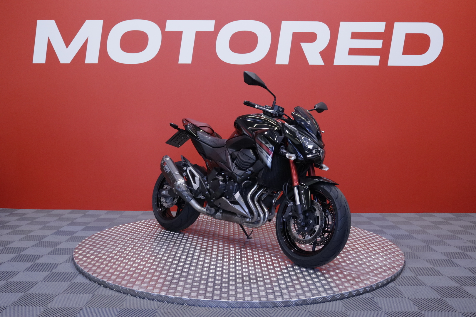 Kawasaki - Z - 800 // Suomi-pyörä / Akrapovic / ABS // - Moottoripyörä