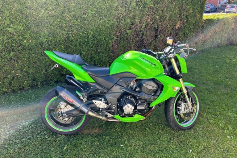 Kawasaki - Z - 1000 // Tulossa! / GPR Sliparit / Hieno! // - Moottoripyörä