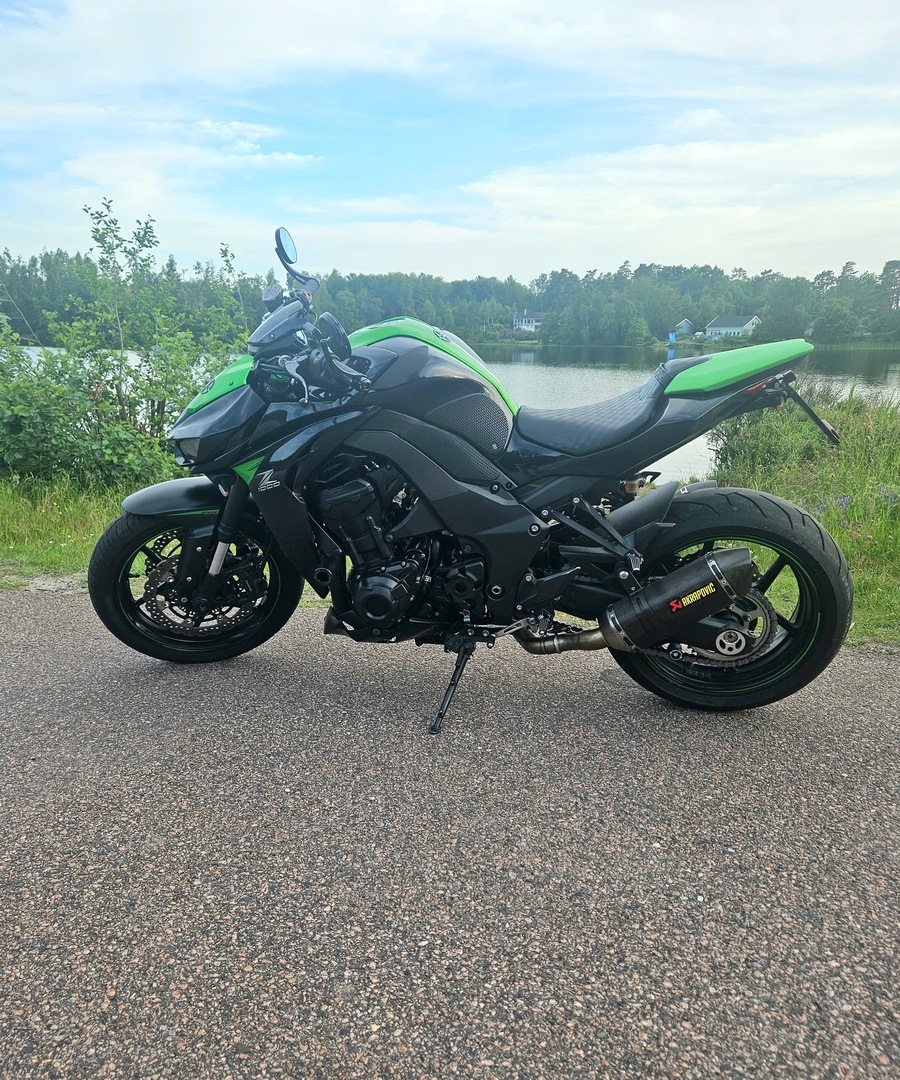 Kawasaki - Z - 1000 // Tulossa! / Akrapovic putkisto / Huoltokirja // - Moottoripyörä