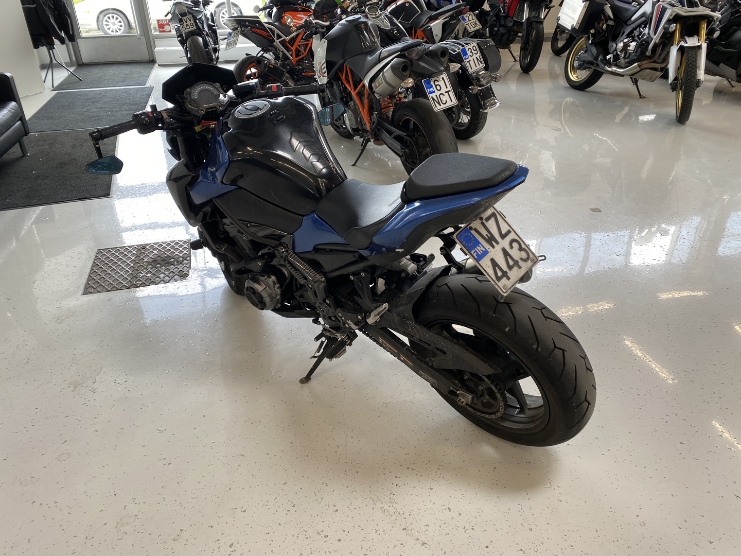 Kawasaki - Z - 900 // Juuri saapunut / Suomi-pyörä / ABS / Akrapovic // - Moottoripyörä