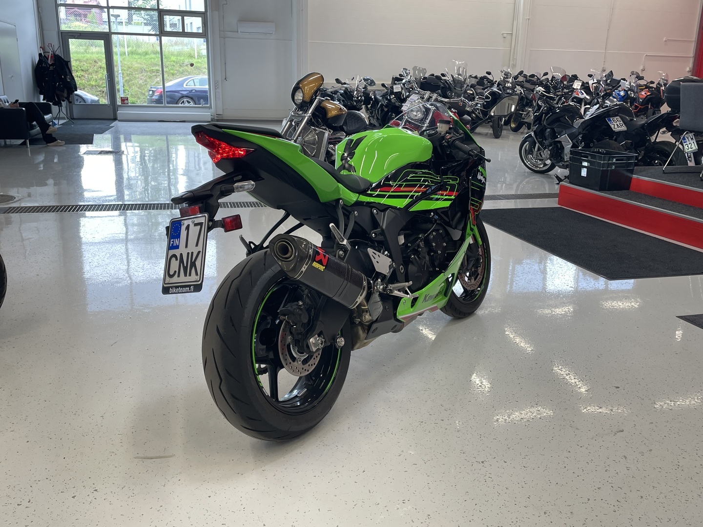 Kawasaki - ZX-6R - KRT Edition // Takuu! / Akrapovic / TFT / KTRC / Shifter / Showa / LED // - Moottoripyörä