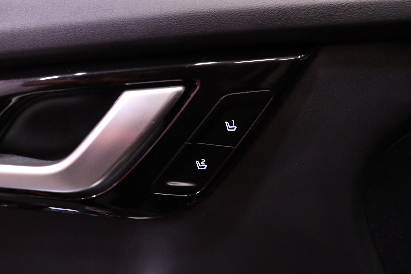 Kia - EV6 - GT-Line AWD 77 kWh 325 hv // Meridian / Panorama / Koukku / ACC / HUD / 360-kamera / Ilmastoidut muistipenkit / ILP / - Maastoauto