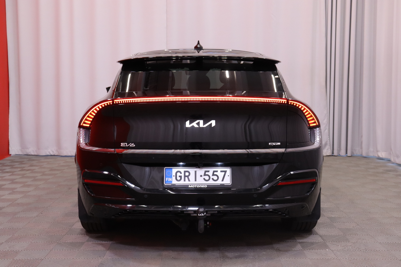 Kia - EV6 - GT-Line AWD 77 kWh 325 hv // Meridian / Panorama / Koukku / ACC / HUD / 360-kamera / Ilmastoidut muistipenkit / ILP / - Maastoauto