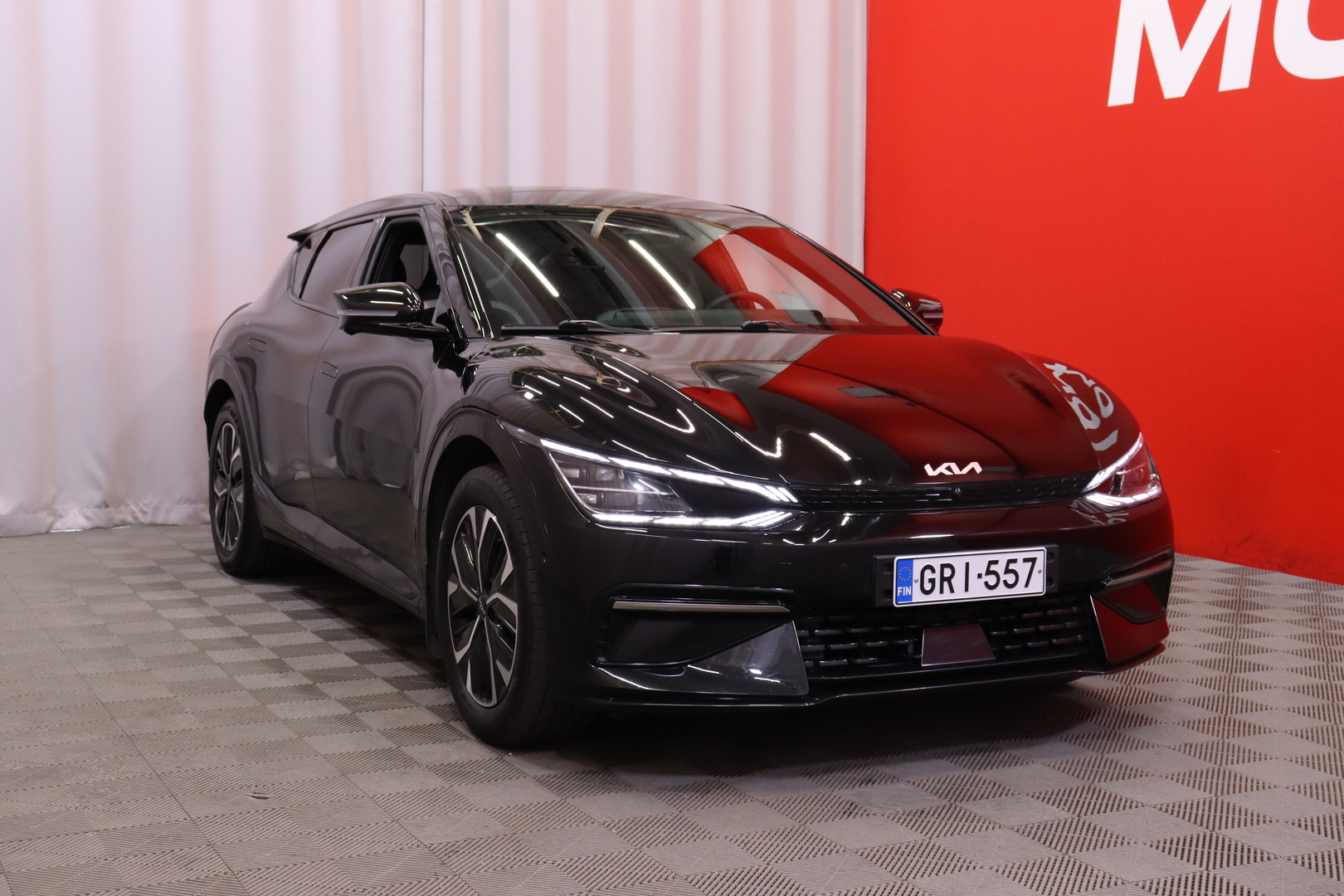 Kia - EV6 - GT-Line AWD 77 kWh 325 hv // Meridian / Panorama / Koukku / ACC / HUD / 360-kamera / Ilmastoidut muistipenkit / ILP / - Maastoauto