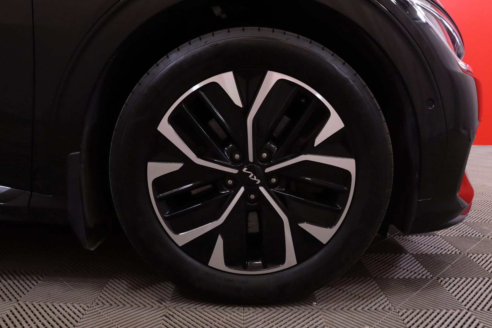 Kia - EV6 - GT-Line AWD 77 kWh 325 hv // Meridian / Panorama / Koukku / ACC / HUD / 360-kamera / Ilmastoidut muistipenkit / ILP / - Maastoauto