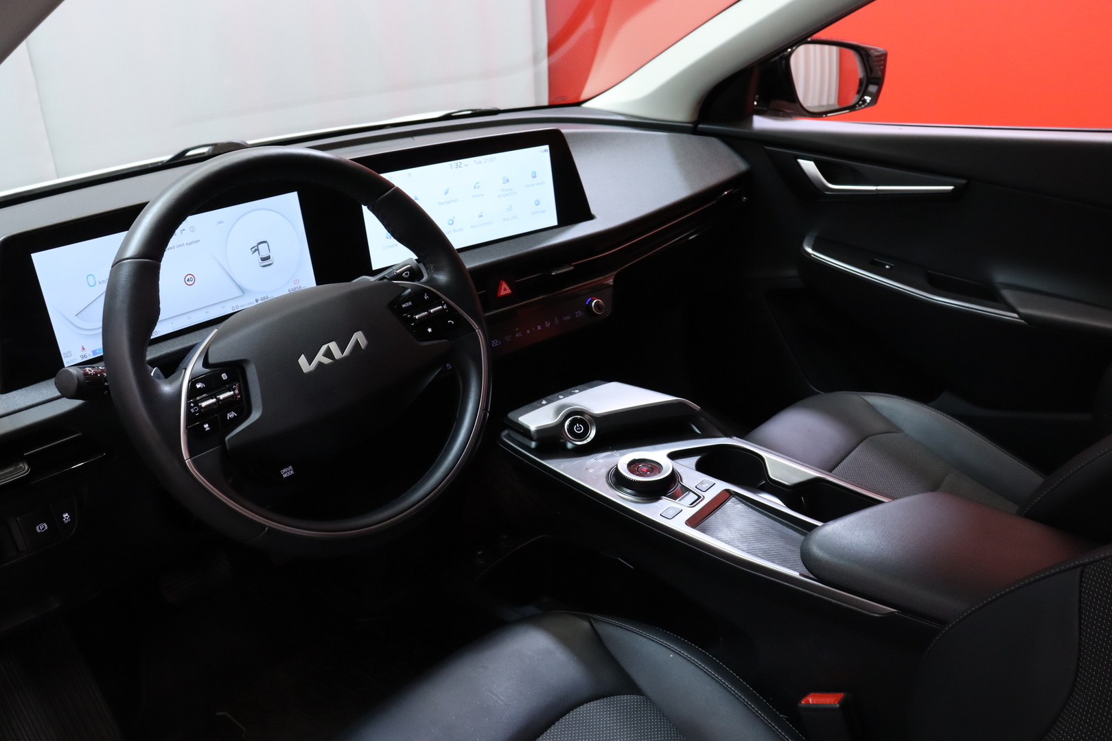 Kia - EV6 - RWD 77kWh 229 hv // Merkkihuollettu Suomi-auto / ACC / Kamera / Ratinlämmitin / Lämpöpumppu / Navi / LED / CarPlay - Maastoauto