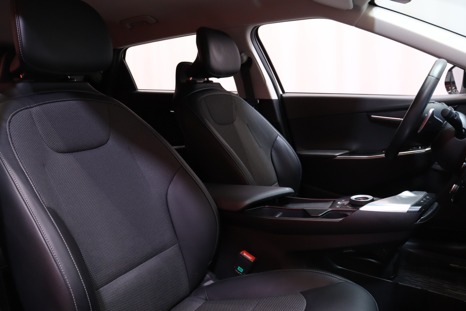 Kia - EV6 - RWD 77kWh 229 hv // Merkkihuollettu Suomi-auto / ACC / Kamera / Ratinlämmitin / Lämpöpumppu / Navi / LED / CarPlay - Maastoauto