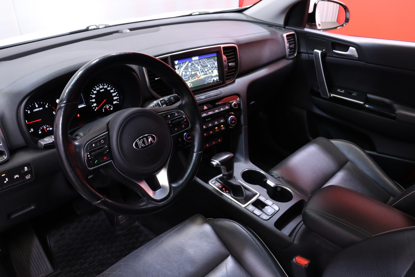 Kia - Sportage - 2,0 AWD CRDi Business Premium A/T 185 hv // Suomi-Auto / JBL / Koukku / Panoraama / Kaistavahti / Xenon / Vakkari // - Maastoauto
