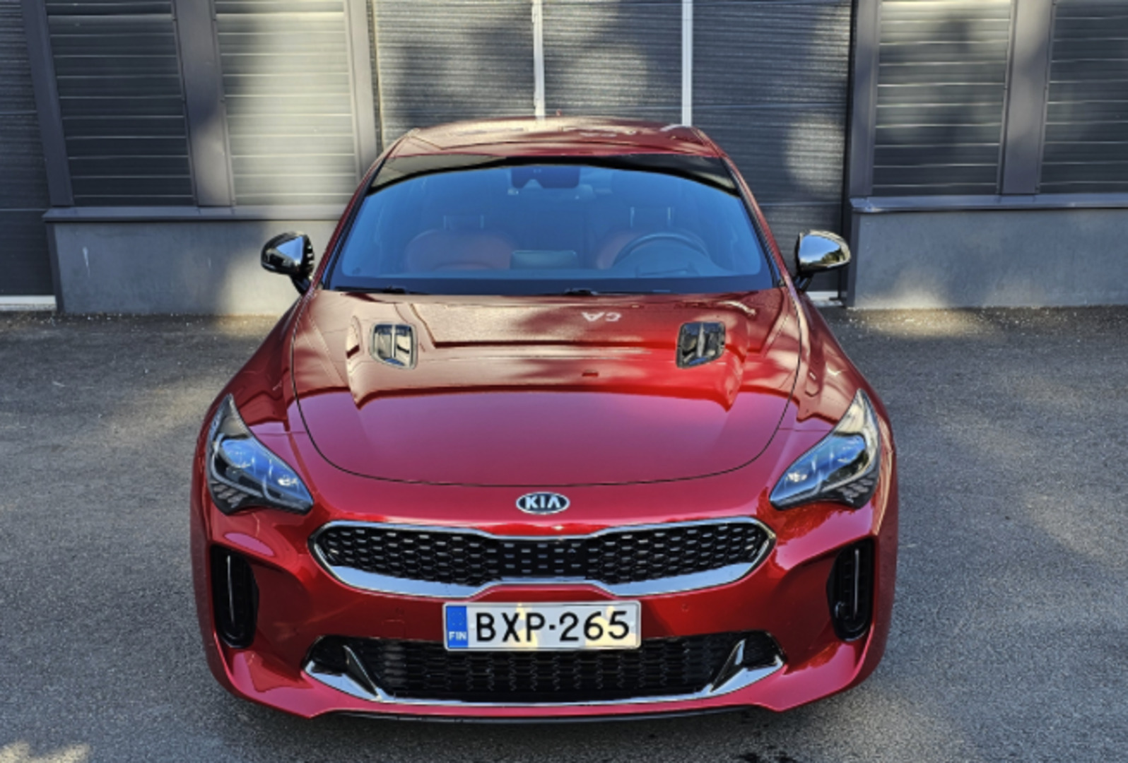 Kia - Stinger - 3,3 T-GDI AWD GT / 1.om Suomi-auto / Adapt.vakkari / Webasto / H&K / HUD / 360° / Keyless / Muistipenkit / BLIS / Koukku - Sedan