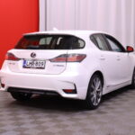 Lexus - CT - 1,8 200H Comfort // Navi / Kamera / Metalliväri / Lohko / Bluetooth// - Viistoperä