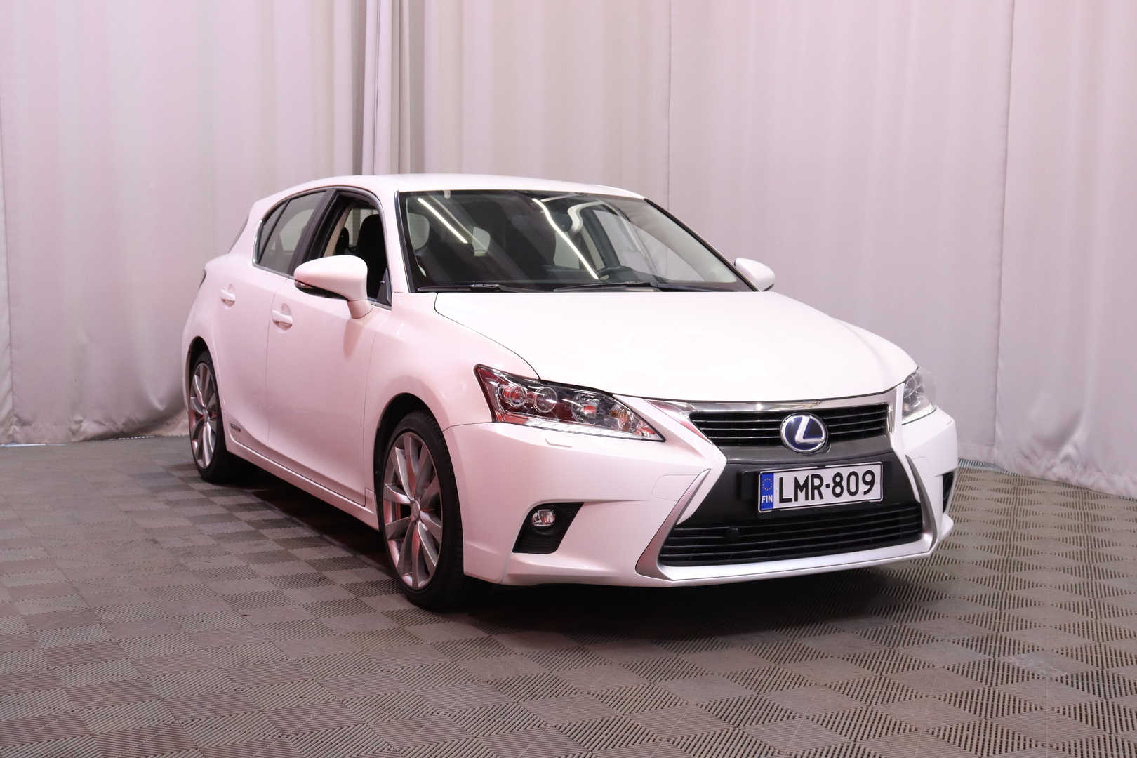Lexus - CT - 1,8 200H Comfort // Navi / Kamera / Metalliväri / Lohko / Bluetooth// - Viistoperä