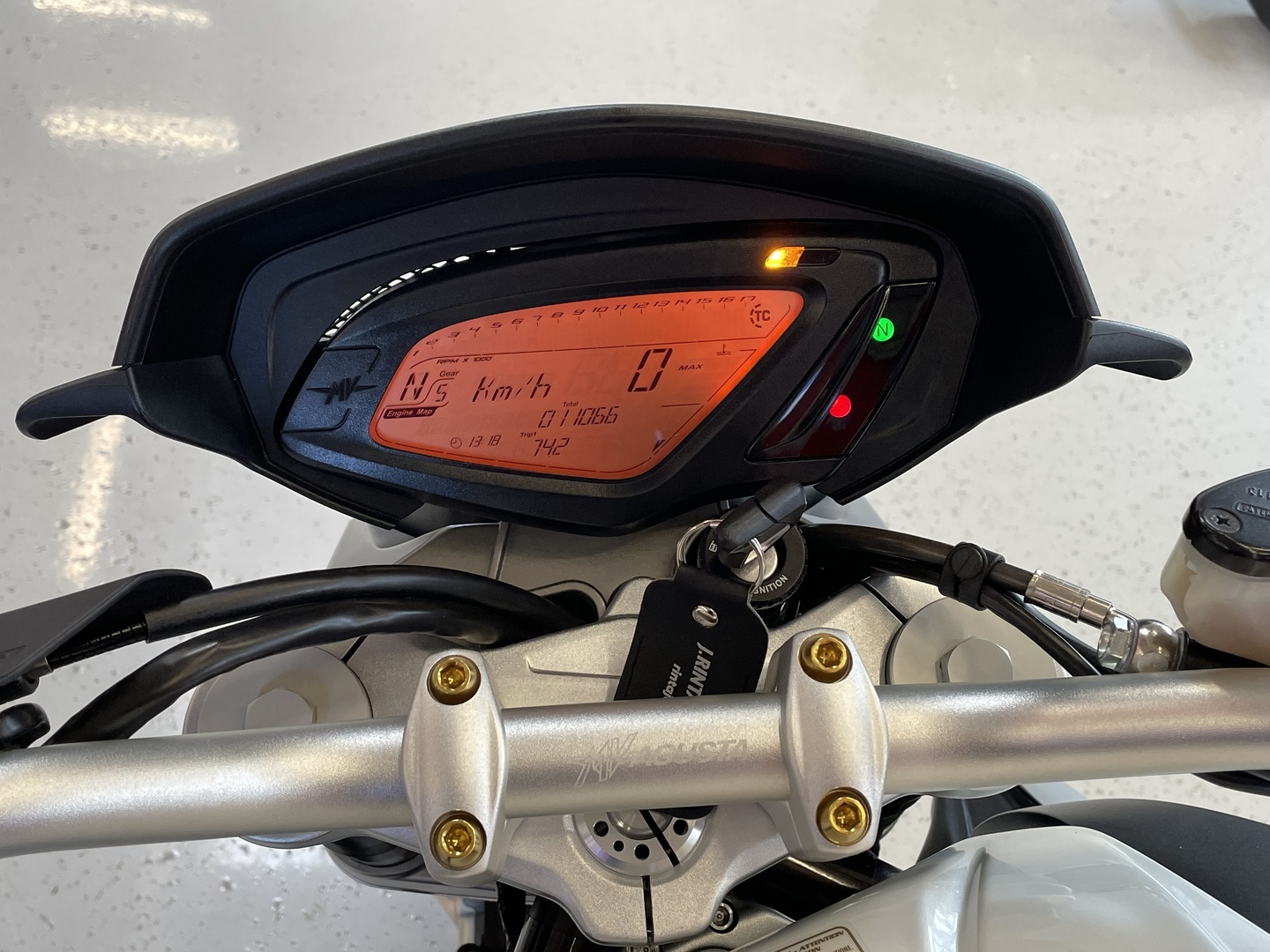 MV Agusta - BRUTALE - 675 // Juuri saapunut / Shifter / ABS // - Moottoripyörä