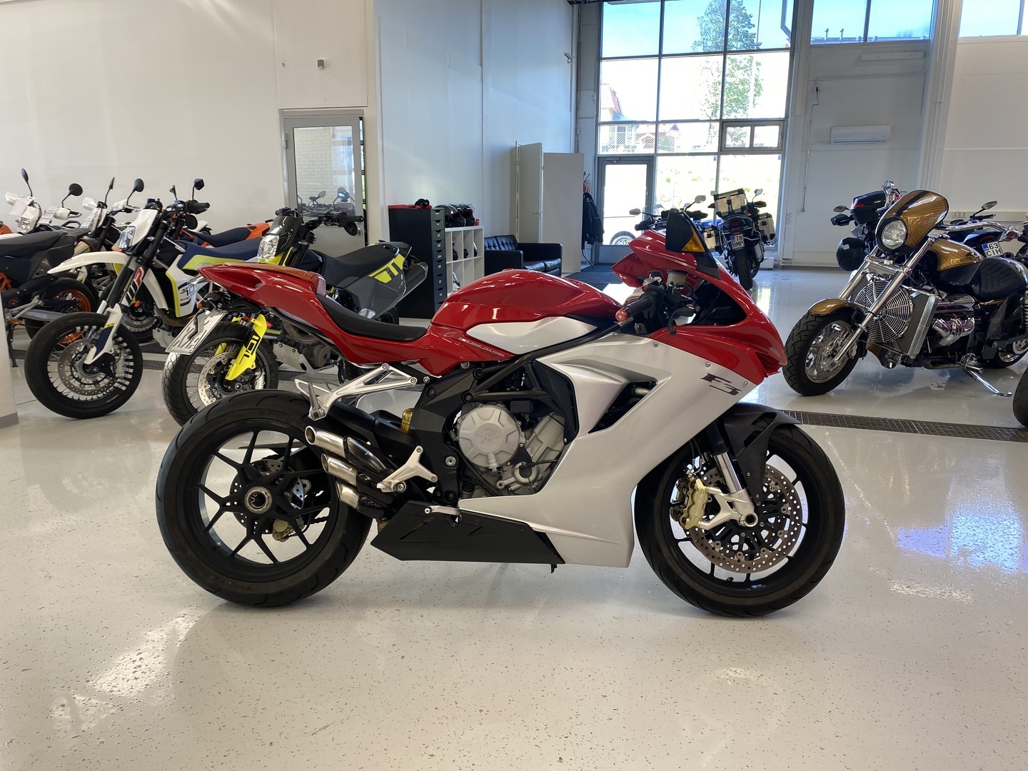 MV Agusta - F3 - 675 // Juuri saapunut / Shifter / TC // - Moottoripyörä