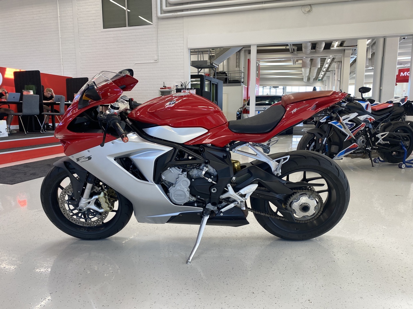 MV Agusta - F3 - 675 // Juuri saapunut / Shifter / TC // - Moottoripyörä