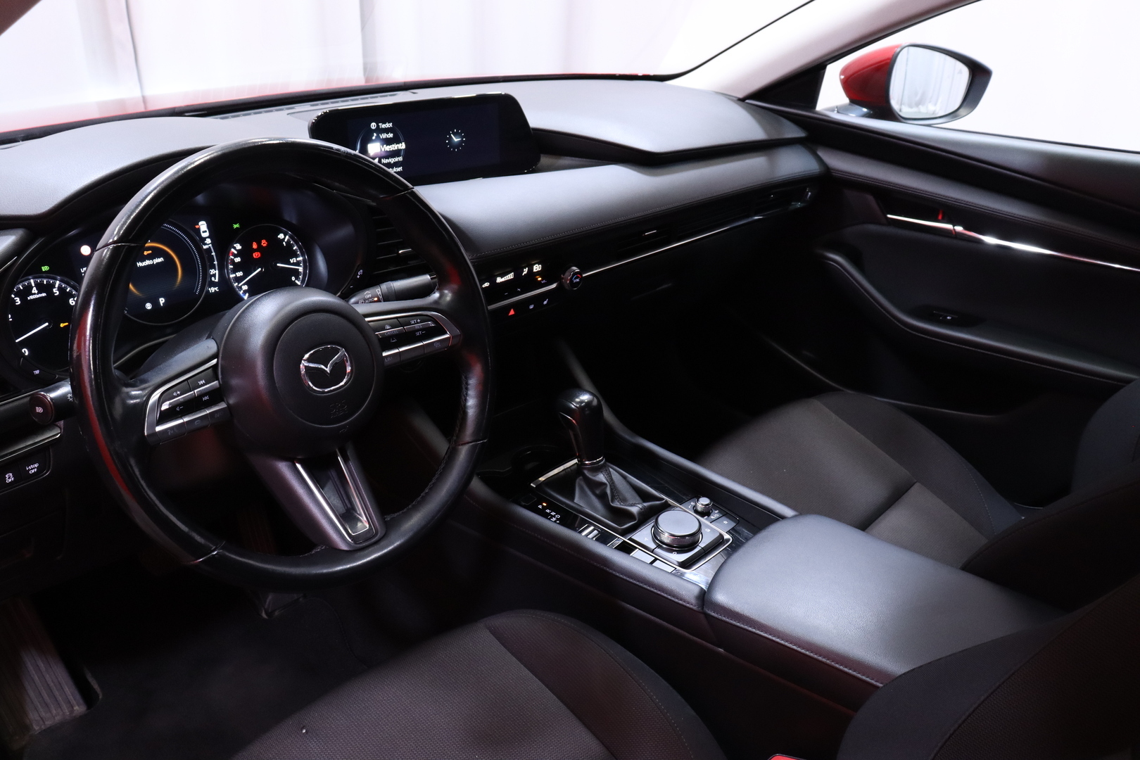 Mazda - Mazda3 - Sedan 2,0 (150hv) M Hybrid e-Skyactiv-G Vision Plus Business AT // 1.Om. Suomiauto / ACC / Kamera / HUD / Navi // - Sedan