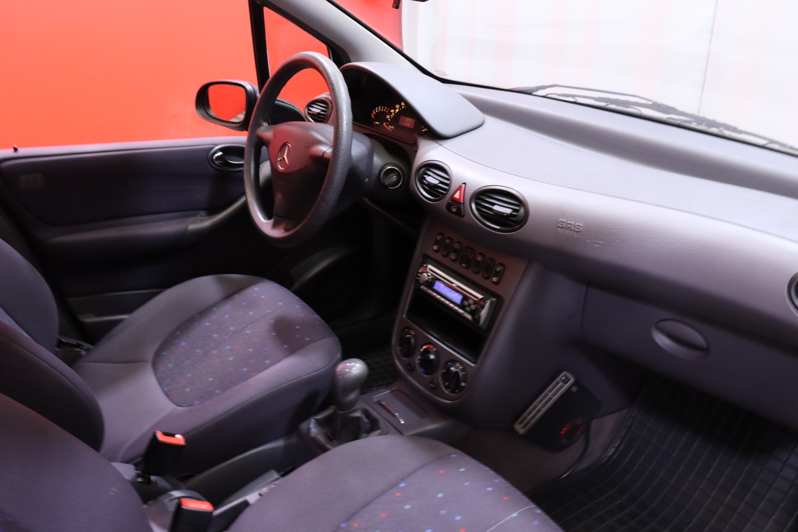 Mercedes-Benz - A - 5D A 140 KOMBI-5 // Radio / ilmastointi // - Farmari