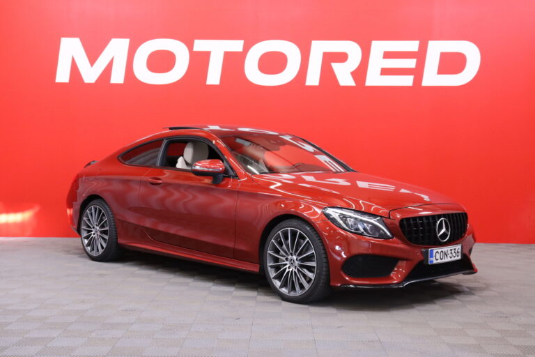 Mercedes-Benz - C - 250 Coupé AMG / Burmester / ILS / Panorama / Merkkihuollot / Kamera / Juuri saapunut! - Coupe