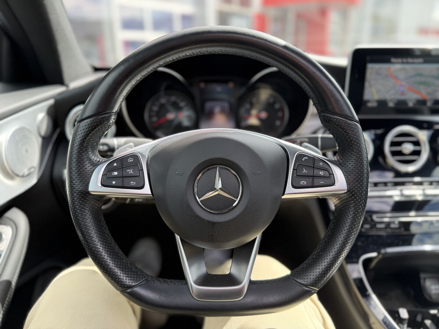 Mercedes-Benz - C - 180 Coupé A Business AMG // Burmester / Navi / Muistipenkit / P.Kamera / ILS LED / Ambient Light / BT / Kattoluukku - Coupe