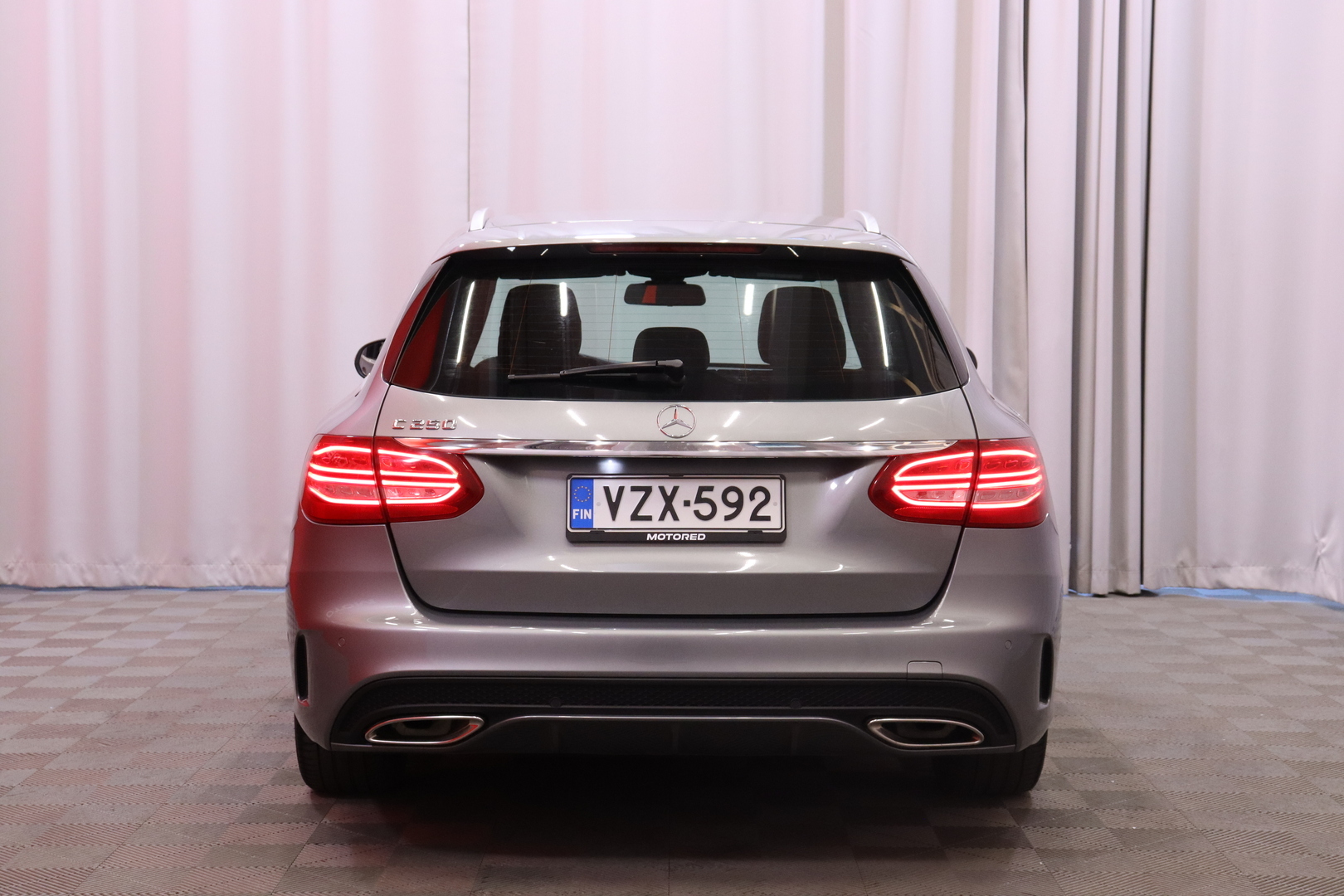 Mercedes-Benz - C - 250 T A Premium Business // AMG / Vakkari / Bluetooth / Navi / LED // - Farmari