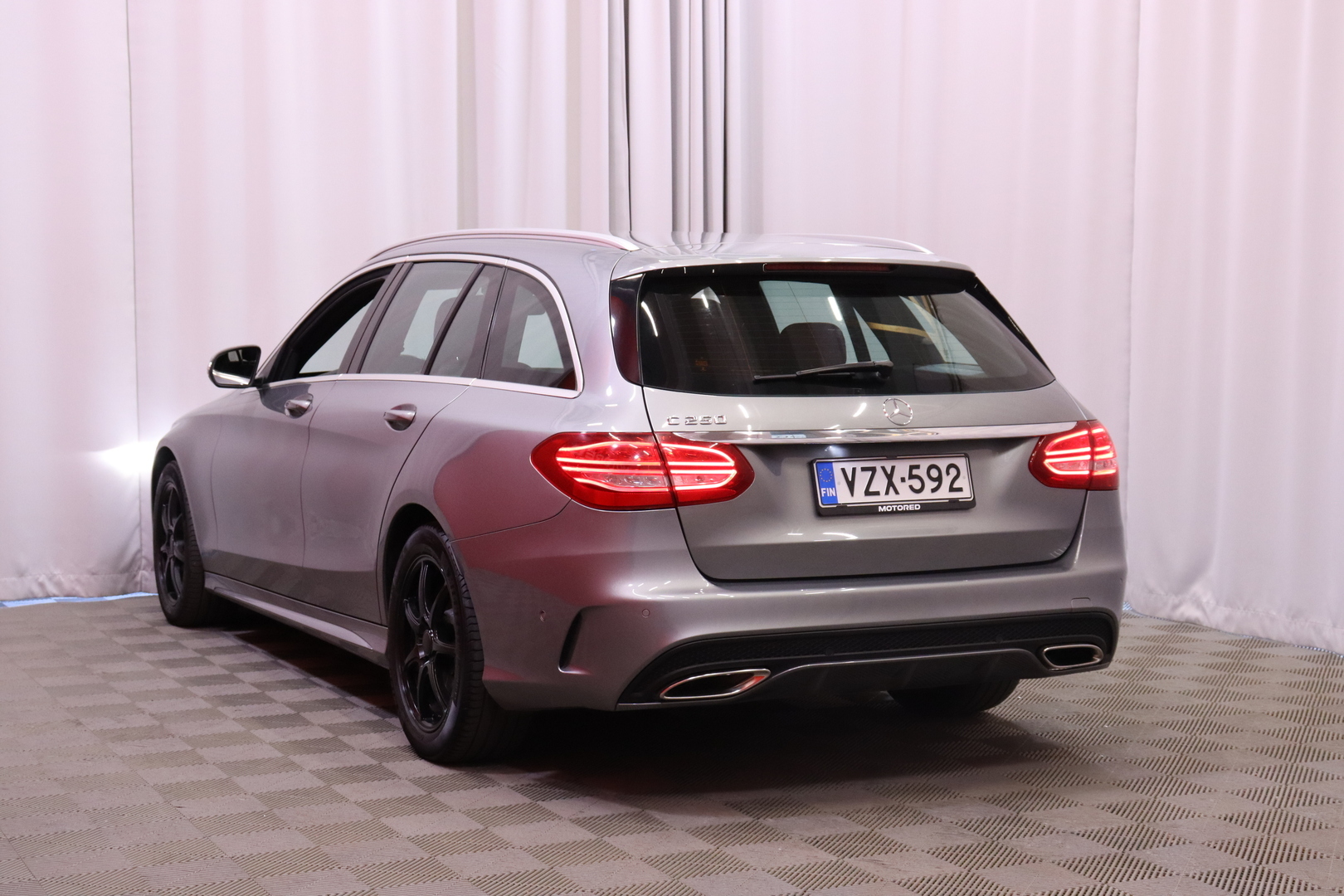 Mercedes-Benz - C - 250 T A Premium Business // AMG / Vakkari / Bluetooth / Navi / LED // - Farmari