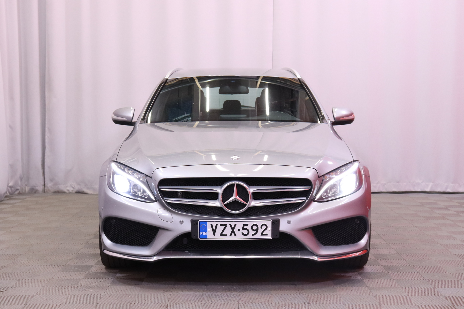 Mercedes-Benz - C - 250 T A Premium Business // AMG / Vakkari / Bluetooth / Navi / LED // - Farmari