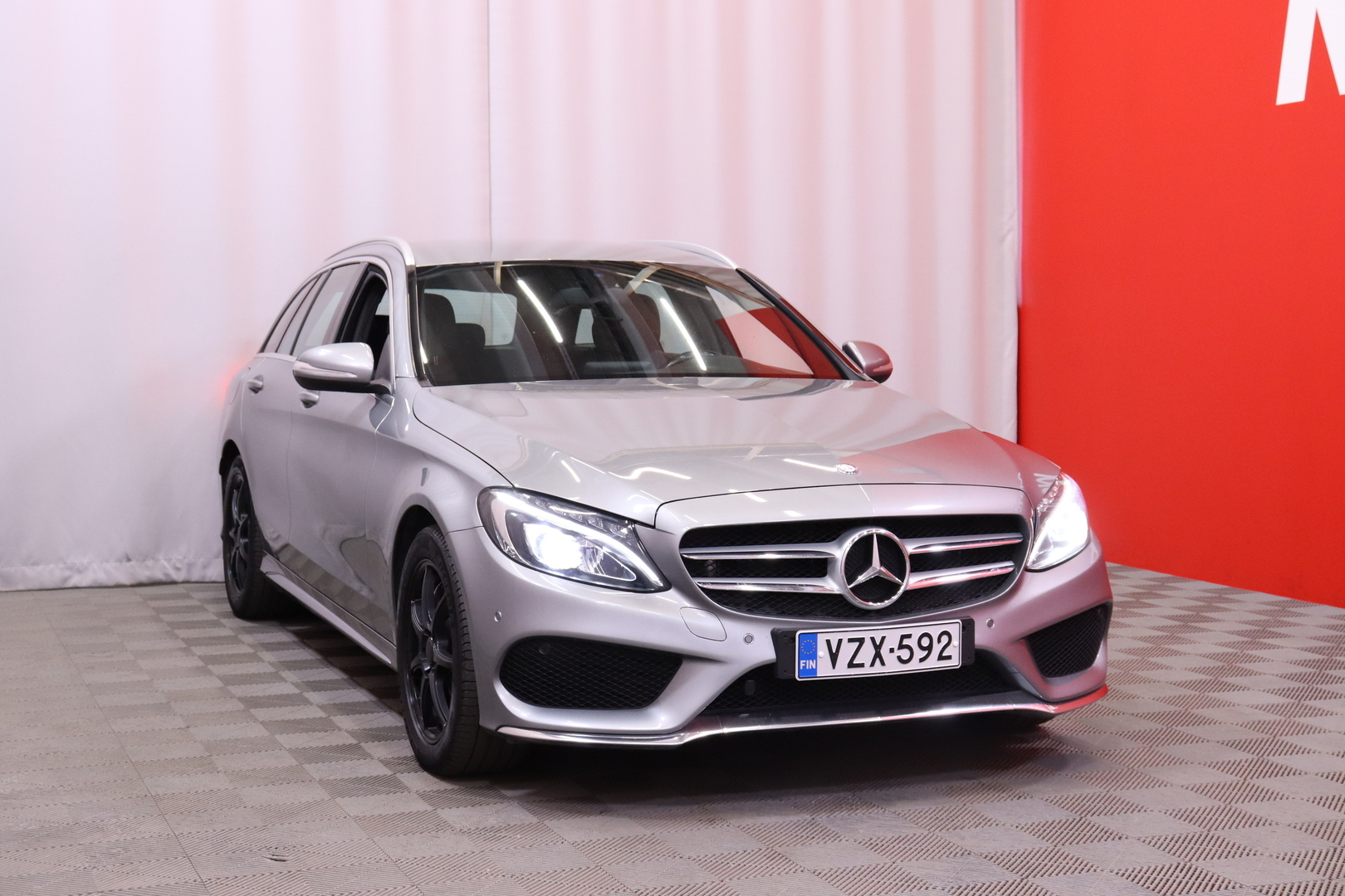Mercedes-Benz - C - 250 T A Premium Business // AMG / Vakkari / Bluetooth / Navi / LED // - Farmari