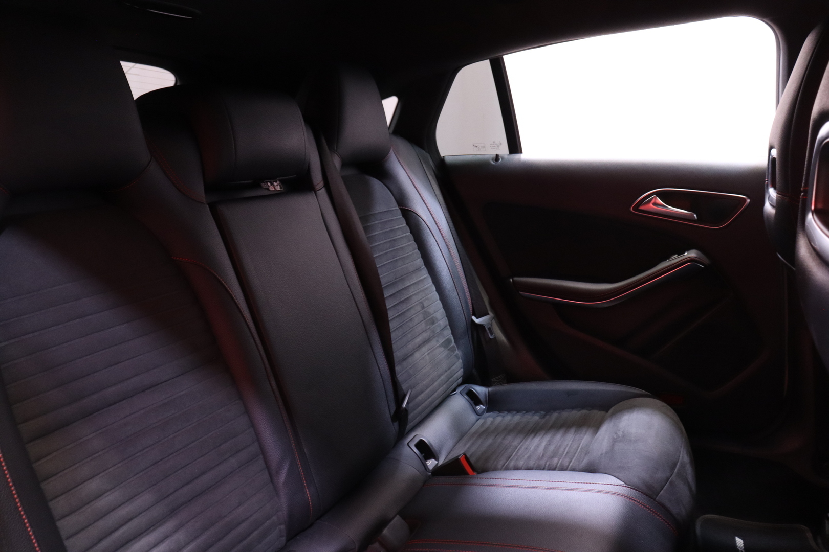 Mercedes-Benz - CLA - 220 CDI A Shooting Brake AMG Premium Business // Kamera / Navi / Bluetooth / Vakkari // - Farmari