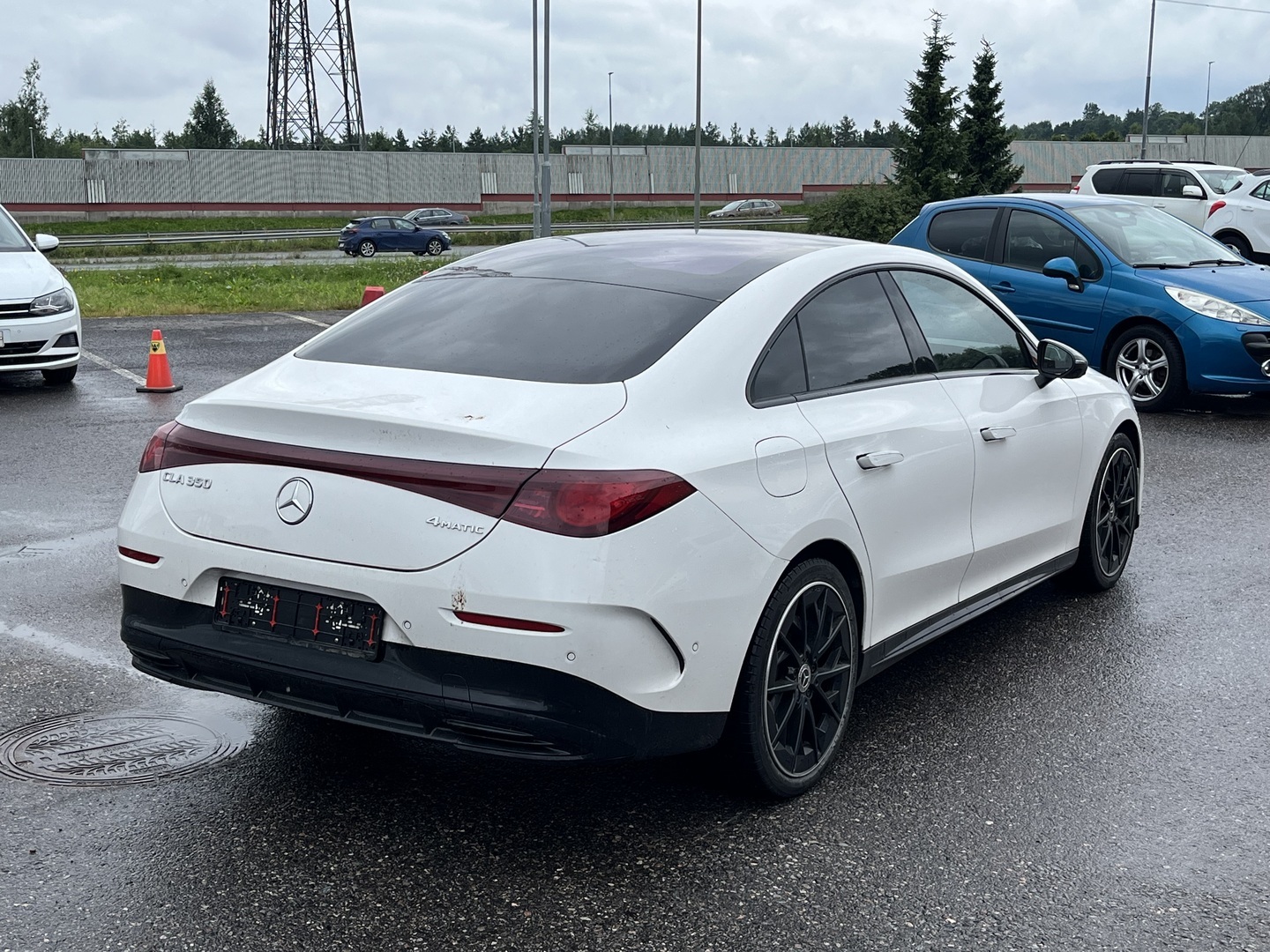 Mercedes-Benz - CLA - 350 4MATIC AMG Line - Sedan