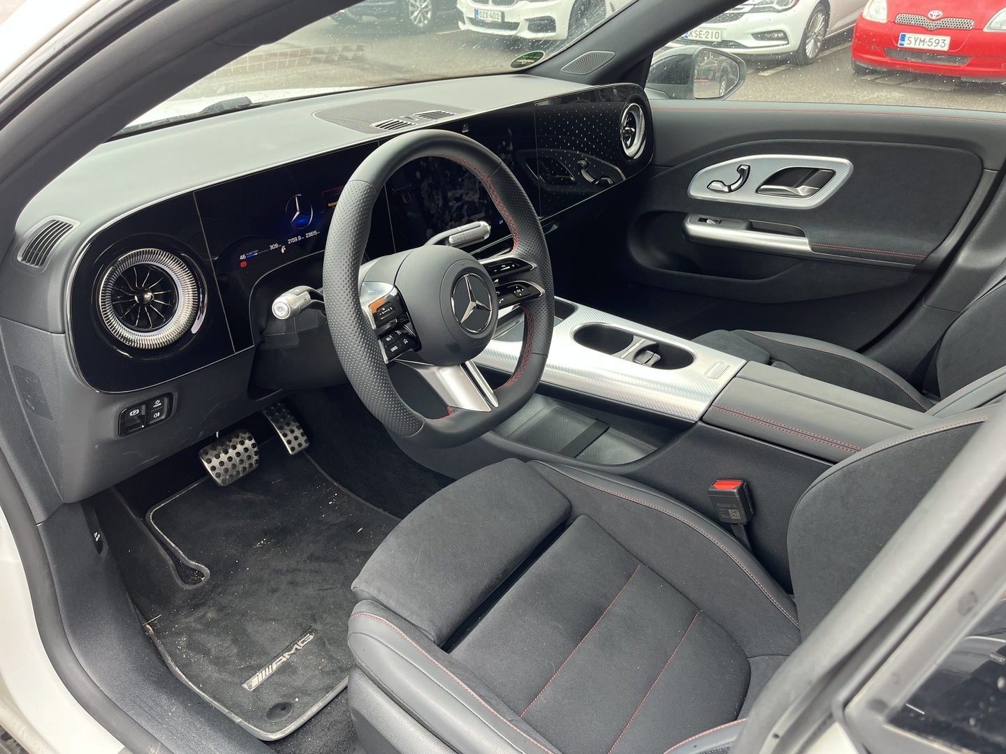 Mercedes-Benz - CLA - 350 4MATIC AMG Line - Sedan