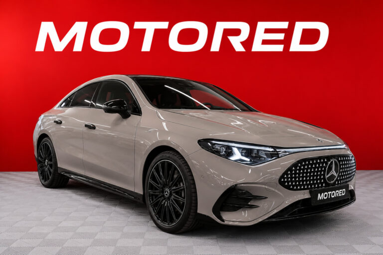 Mercedes-Benz - CLA - 350 4MATIC AMG Line - Sedan