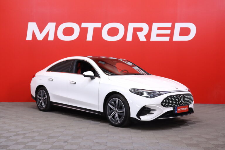 Mercedes-Benz - CLA - 350 4MATIC AMG Line // Matkustajan näyttö / Distronic / Burmester / HUD / Koukku / Panorama // - Sedan