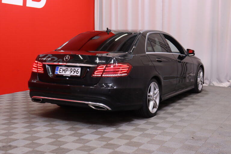 Mercedes-Benz E