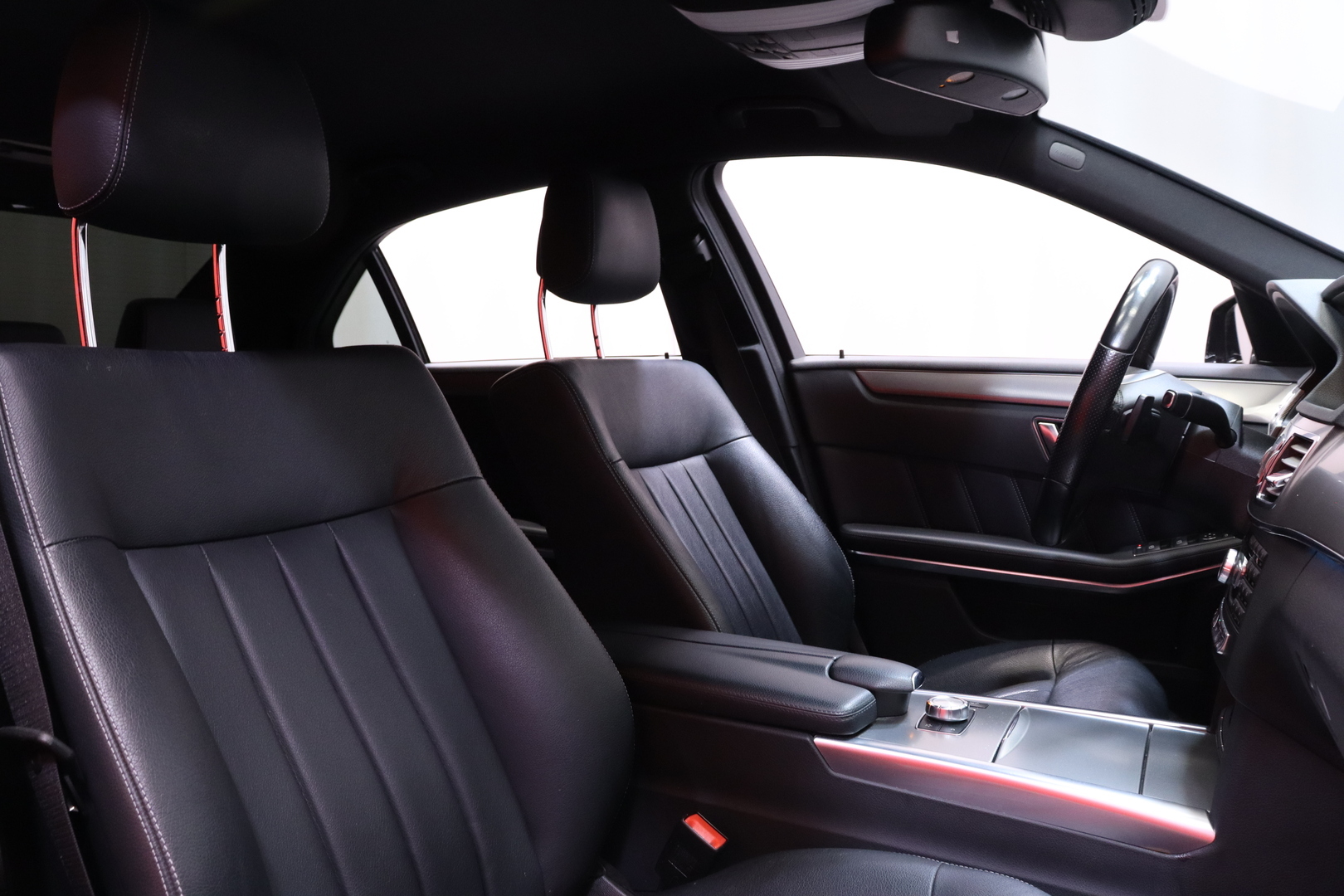 Mercedes-Benz - E - 250 CDI BE 4Matic A Premium Business // AMG / Webasto / Keyless / Muistipenkki // - Sedan