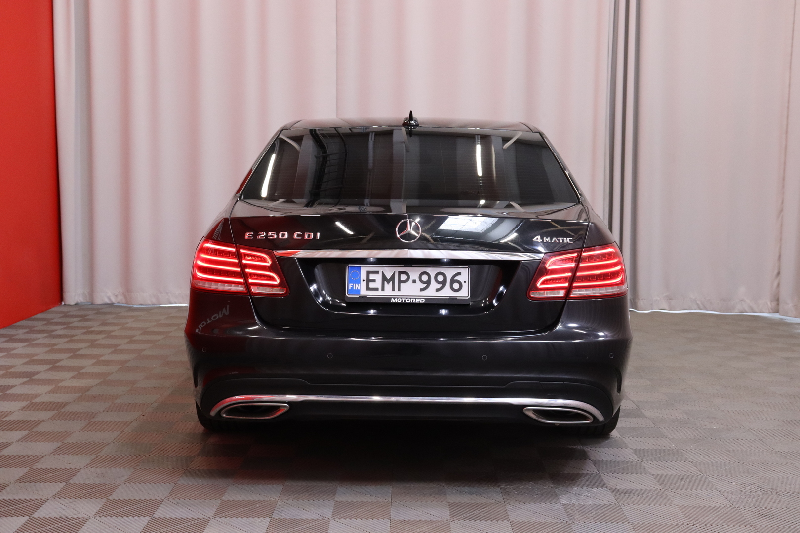 Mercedes-Benz - E - 250 CDI BE 4Matic A Premium Business // AMG / Webasto / Keyless / Muistipenkki // - Sedan