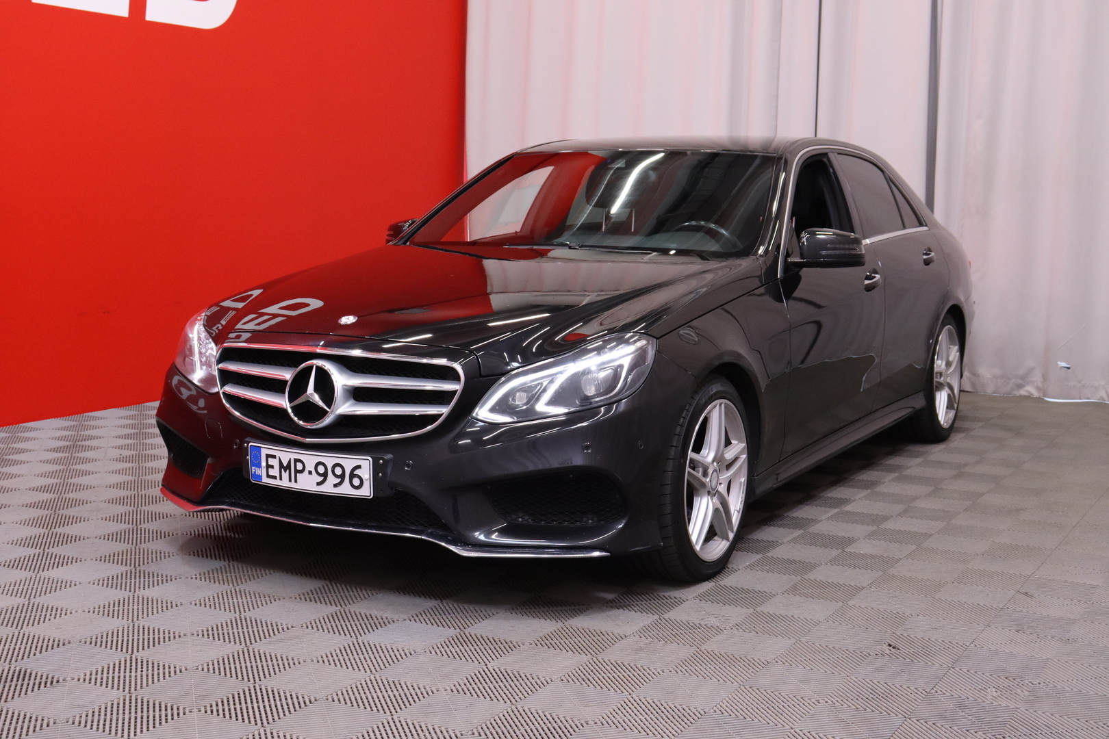 Mercedes-Benz - E - 250 CDI BE 4Matic A Premium Business // AMG / Webasto / Keyless / Muistipenkki // - Sedan