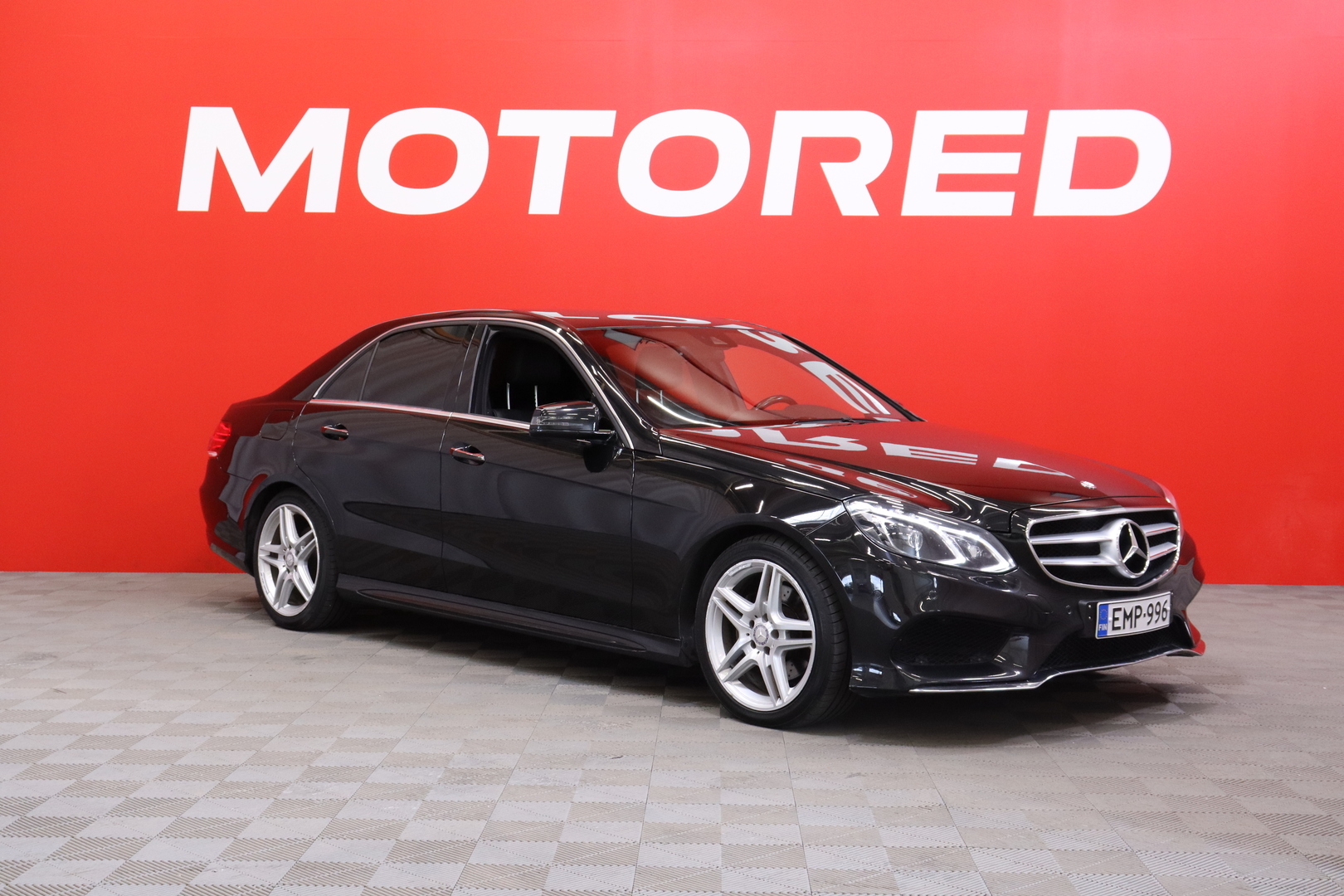 Mercedes-Benz - E - 250 CDI BE 4Matic A Premium Business // AMG / Webasto / Keyless / Muistipenkki // - Sedan