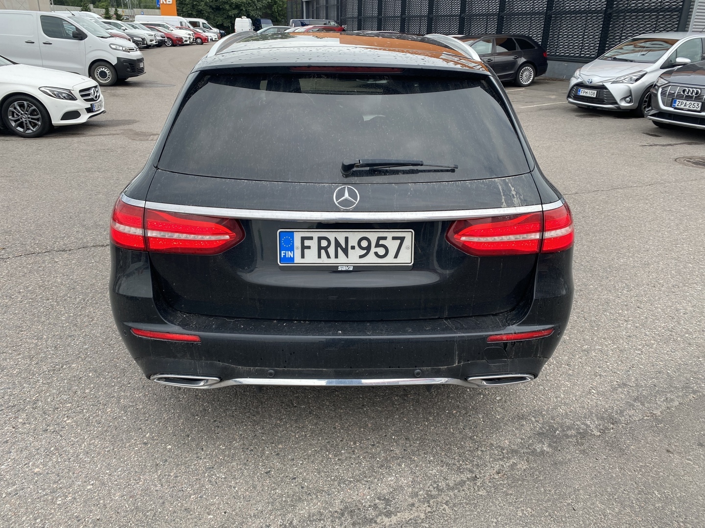 Mercedes-Benz - E - 220 d 4Matic T A Premium Business AMG - Farmari