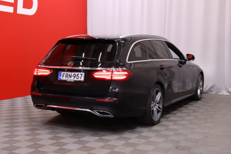 Mercedes-Benz E
